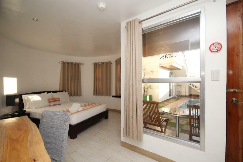Westcliff Villa By Bluewaves Balabag  Bagian luar foto